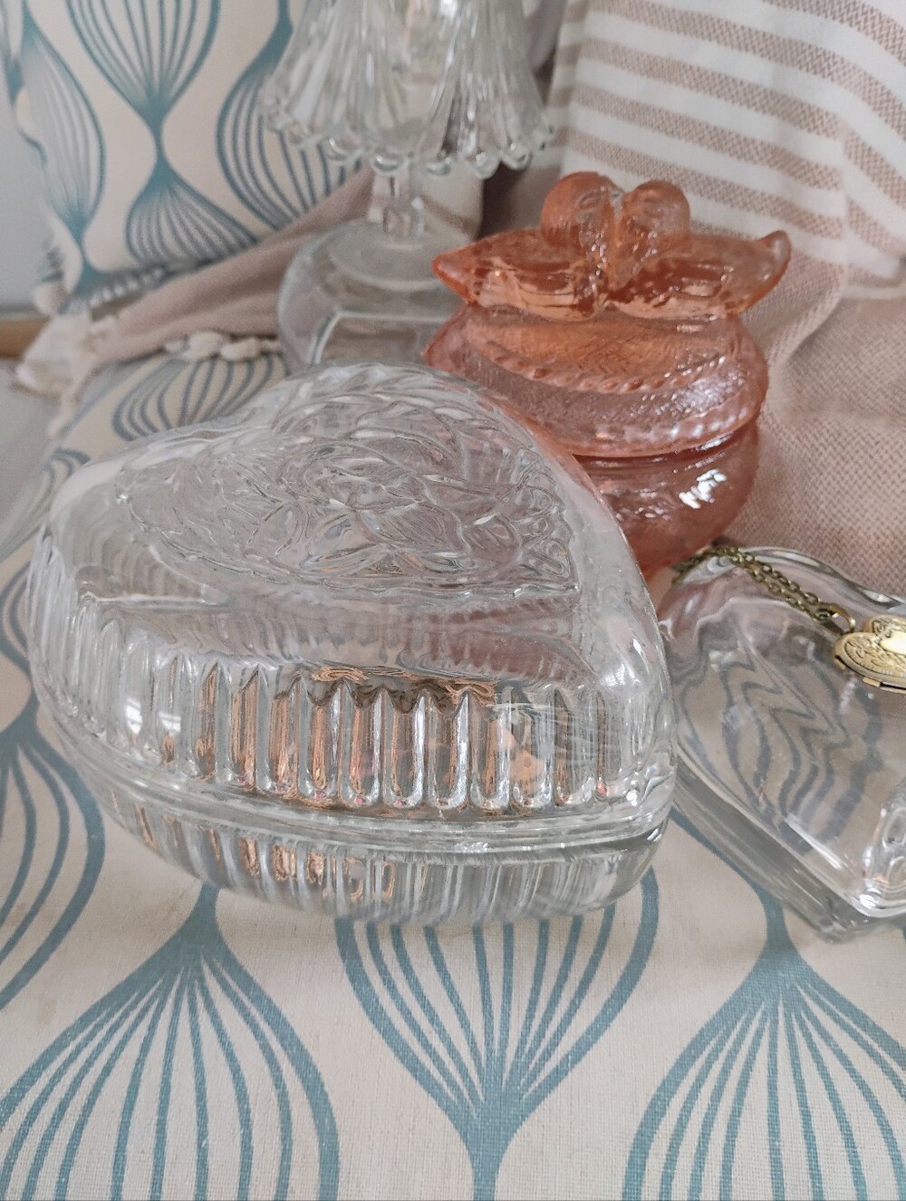 Vintage, HEART Embossed Floral Lidded Jewelery Candy Dish, Faux Fairy Lamp